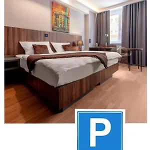 3* מלון Atelier